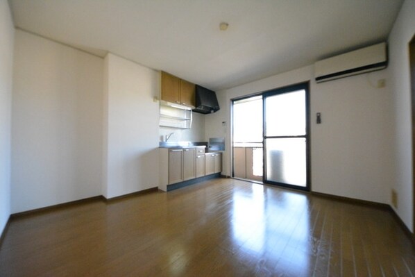 アヴァンティコートAの物件内観写真